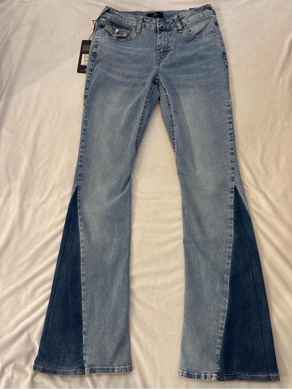 NWT True Religion Two-Tone Light & Dark Blue Mid-Rise Flare Jeans - Picture 5 of 9